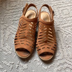 Girls opened toe sandals